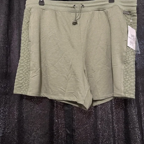 Nine West olive Green Active wear Shorts - Picture 1 of 6